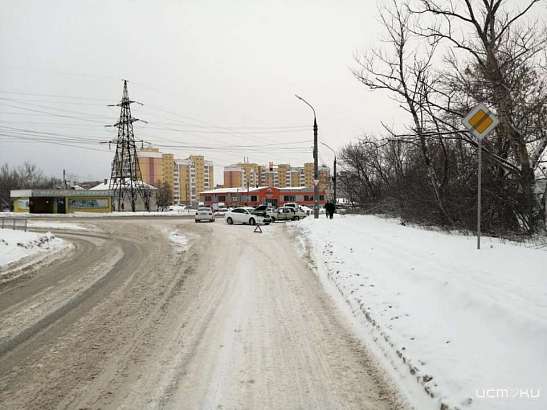 Столкновение двух автомобилей произошло на одном из перекрестков Орла