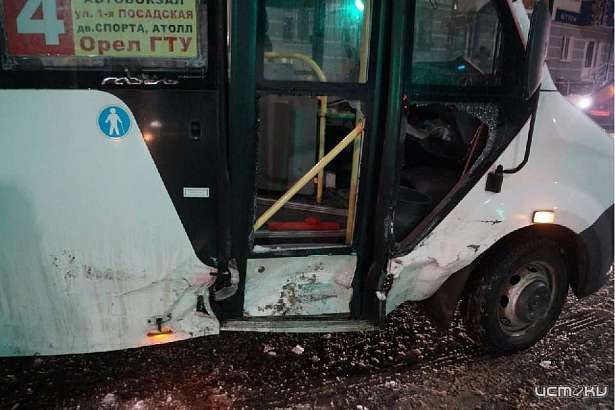 13-летний подросток пострадал при столкновении в Орле маршрутки и иномарки