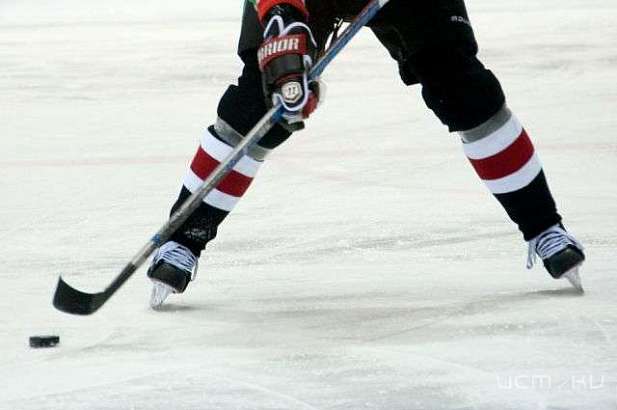 Орловские хоккеисты одержали очередную техническую победу