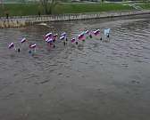 В поддержку российских военных, участвующих в спецоперации на Украине, орловчане погрузились в реку