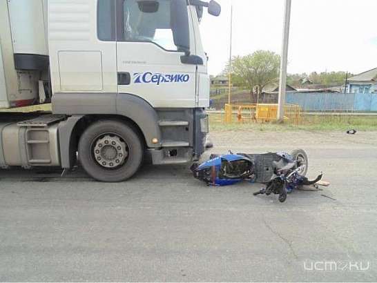 На Орловщине погиб пенсионер - пассажир скутера после столкновения с большегрузом