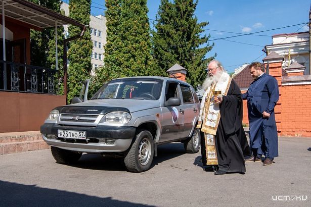 От Орловской епархии в тульское подразделение ВДВ отправился автомобиль Нива Шевроле От Орловской епархии в тульское подразделение ВДВ отправился автомобиль Нива Шевроле