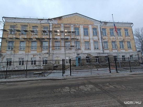 В Ливенском районе капитально отремонтируют здание Сахзаводской средней школы