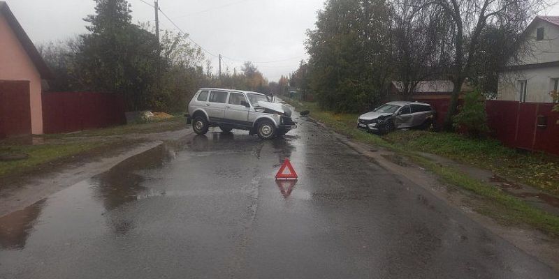 автомобильная авария Два человека пострадали в аварии на встречке под Орлом