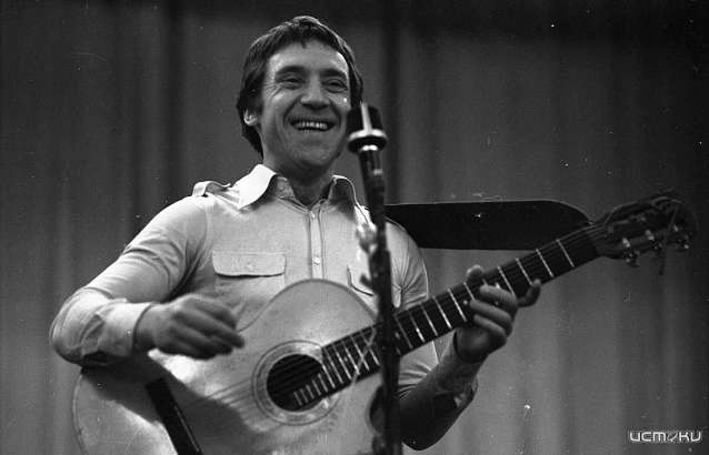 «Всего пяток прибавил Бог к той цифре 37… и в 42 закончил петь Высоцкий» : в Орле пройдет памятный концерт ко Дню памяти Владимира Высоцкого