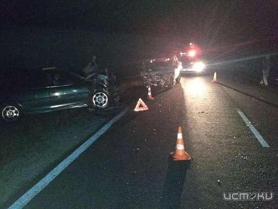 Летел по встречке: под Орлом лоб в лоб столкнулись «Опель» и «ВАЗ»