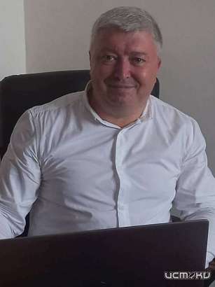 «Я не вижу сей­час ка­ких-то се­рьез­ных и непре­одо­ли­мых пре­пят­ствий для ра­бо­ты Про­ва­лен­ко­вой в ходе стар­ту­ю­щей пре­зи­дент­ской кам­па­нии, хотя и слад­ко ей тоже не бу­дет» - политолог Слатинов