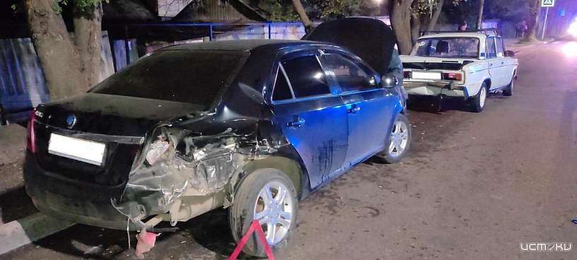 В Орле водитель-пенсионер протаранил молодого водителя