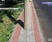 Плитка в четыре слоя, разбросанный материал для ремонта дорог, не отремонтированные тротуарные пути - так выглядят улицы города Орла.