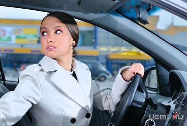 Девушка на «Ниссане» сбила дедушку