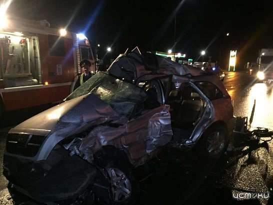 Двое человек насмерть разбились в ДТП с большегрузом в Орловской области