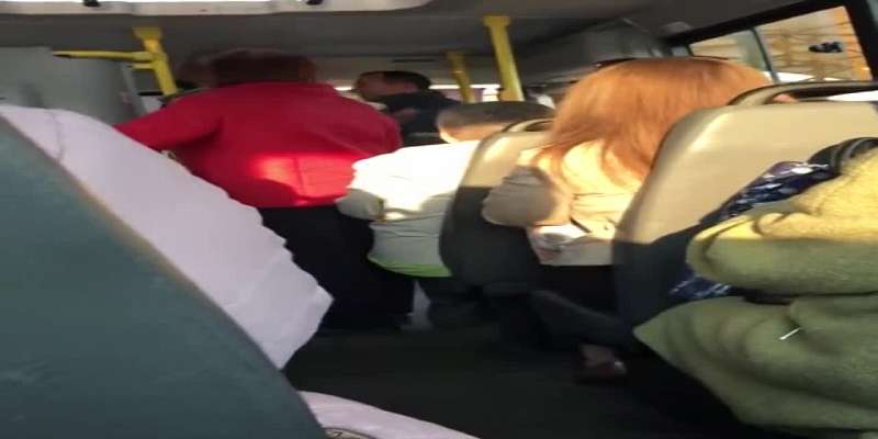 В Орле маршрутчик подрался с пассажиром1556007956