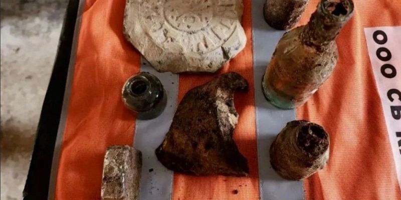 В сквере Альберта Иванова при ремонте нашли старинные артефакты