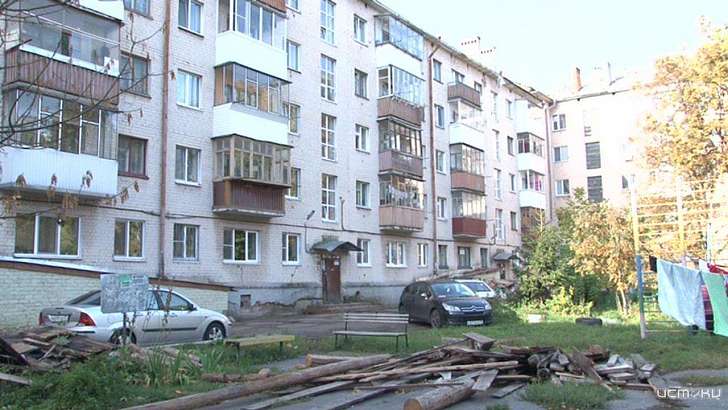 Без крыши над головой: после репортажа «Истоков» доделали капремонт в проблемной пятиэтажке