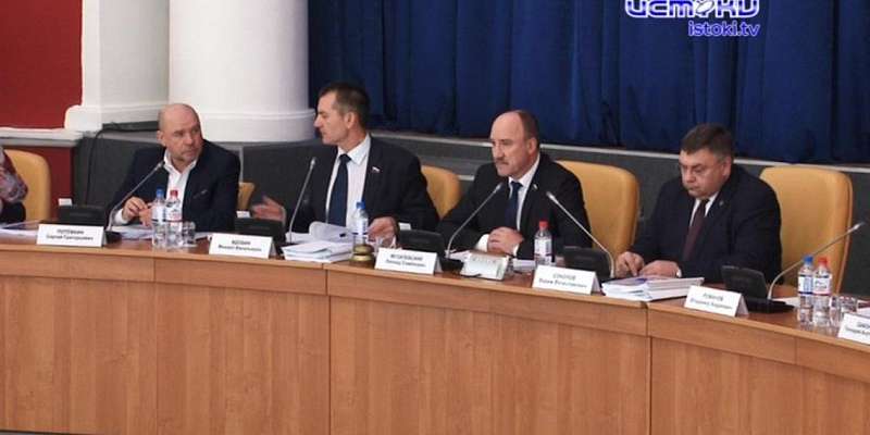Коронавирус на Орловщине, продажа энергетиков и закон о митингах — главные темы на сессии облсовета