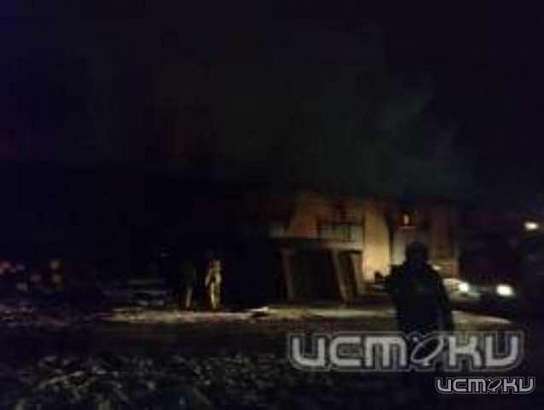 В Орловском районе горел склад с пиломатериалами