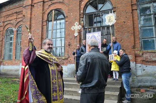 Дорога к храму длиной в сто лет: в Хотимль-Кузьменково совершена первая за век литургия 