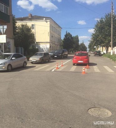 В Ливнах иномарка на зебре сбила девочку