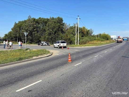 ДТП на орловской трассе: водитель попал в больницу после столкновения с пикапом ДТП на орловской трассе: водитель попал в больницу после столкновения с пикапом