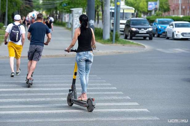 Орловчане требуют ужесточить правила электросамокатного трафика