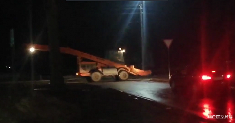 Спецтехника вышла на уборку уже растаявшего снега в Орле