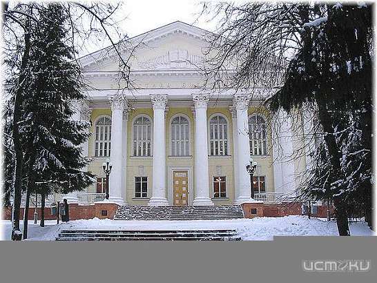 В библиотеке им. И.А. Бунина открылась выставка «Керамика-любовь моя»