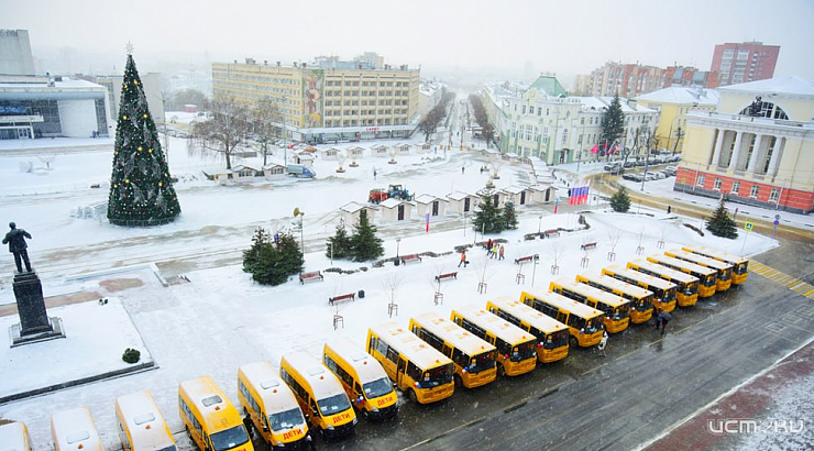 На Орловщине образовательным учреждениям передали 34 автобуса