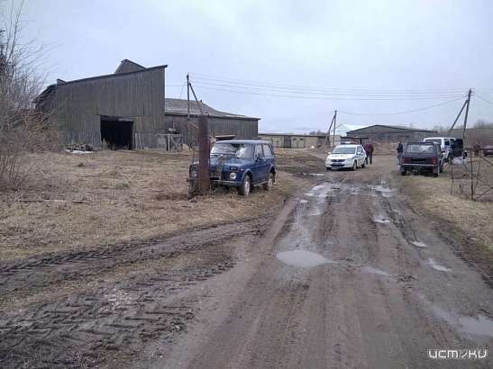 Под Орлом «Нива» въехала в ворота сельхозбазы