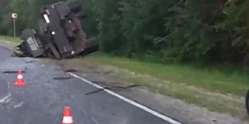 Видео: на трассе Орел — Брянск опрокинулся автокран