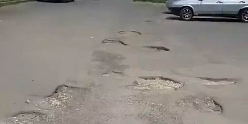 Орловчанин обращает внимание на состояние дворов на Прокуровке в Орле