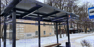 На улице Лескова появился новый остановочный павильон
