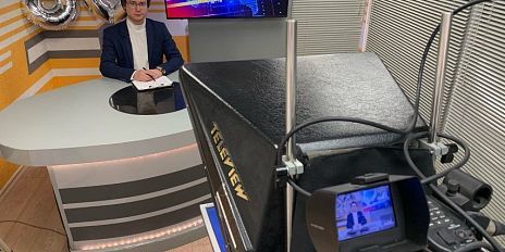 Вместо дворников будут блогеры, а кампания по замене лифтов вызывает вопросы – обсудим это в «Оперативном эфире»