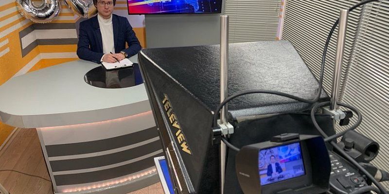 Вместо дворников будут блогеры, а кампания по замене лифтов вызывает вопросы – обсудим это в «Оперативном эфире»