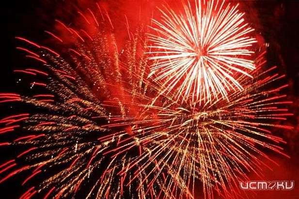 Жители Орла выбирают время проведения салюта в новогоднюю ночь