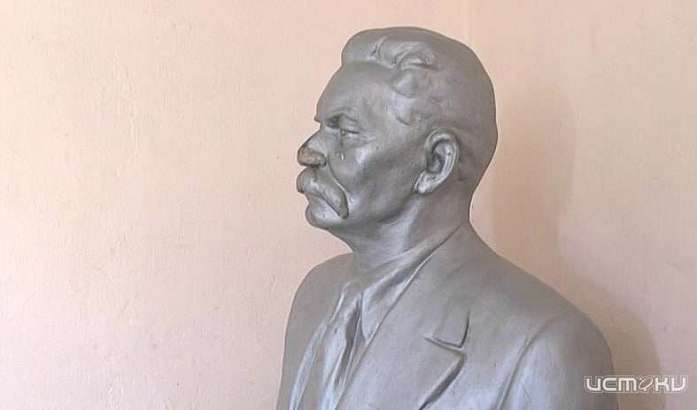 В Ливнах установят бюст писателю Максиму Горькому