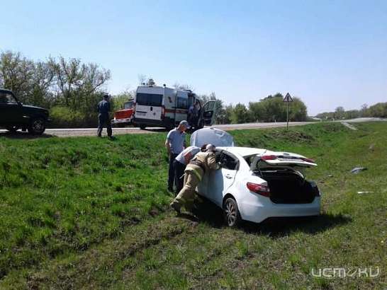 Под Орлом водитель иномарки съехал в кювет