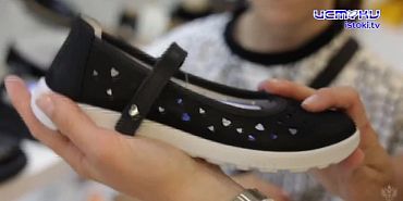 Как выбрать безопасную и удобную обувь для школьника: советы от Роспотребнадзора