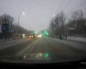 В Орле дети бросаются под колеса авто В Орле дети бросаются под колеса авто