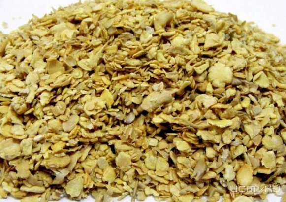 Зоомагазин торговал просроченными кормами