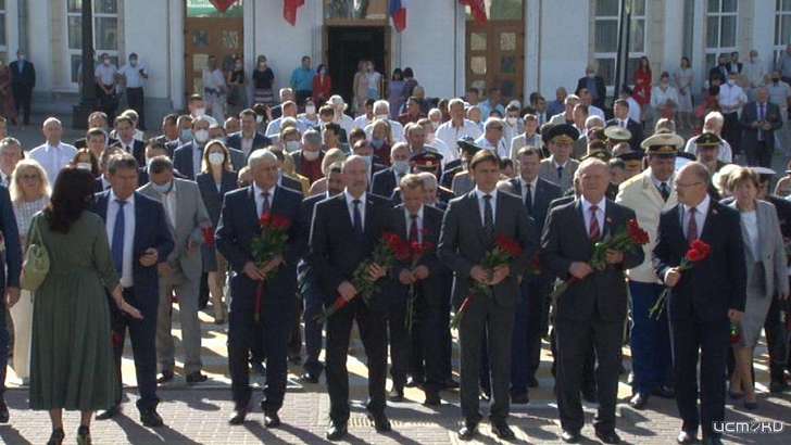 Фоторепортаж: в Орле начались торжества ко Дню города