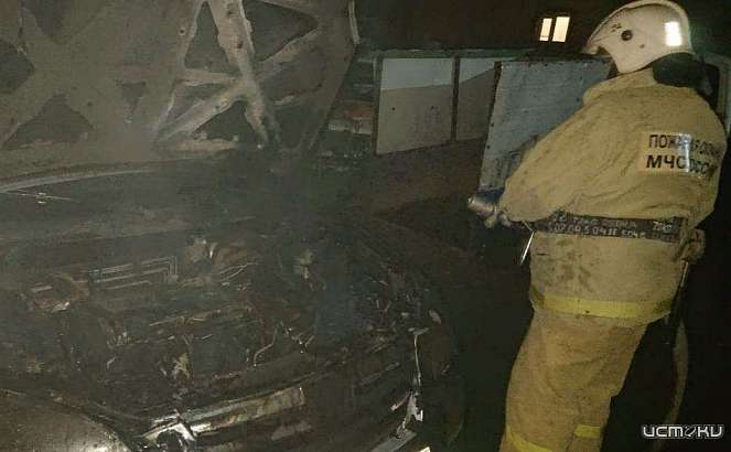 Огонь оставил орловчанина без авто