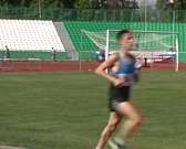 Бегут все! На Центральном стадионе Орла прошли праздничные соревнования по часовому бегу