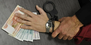 прокуратура взятка Экс-эксперт дорожного хозяйства проведет 15 лет в колонии за взятки на 10,2 миллионов