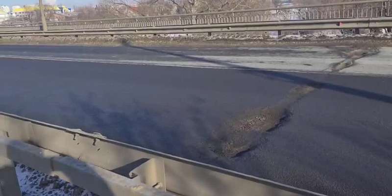 ВИДЕО: орловчане просят мэрию срочно отремонтировать мост в Лужках