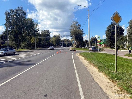 Под Орлом мотоциклист не разъехался с легковым авто