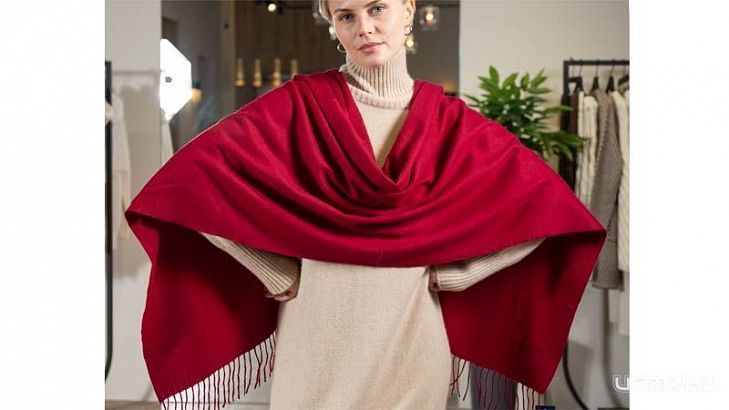 Кашемировый палантин в подарочной упаковке: практичный и стильный новогодний подарок