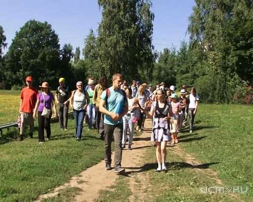 В день города в Орле состоялась пешая экскурсия к памятнику Л. Н. Гуртьева. 