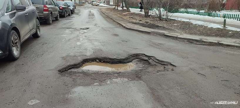 Орловчанин сегодня не смог доехать до избирательного участка из-за ям 