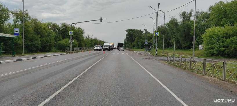 На орловской трассе иномарка едва не раздавила ребёнка