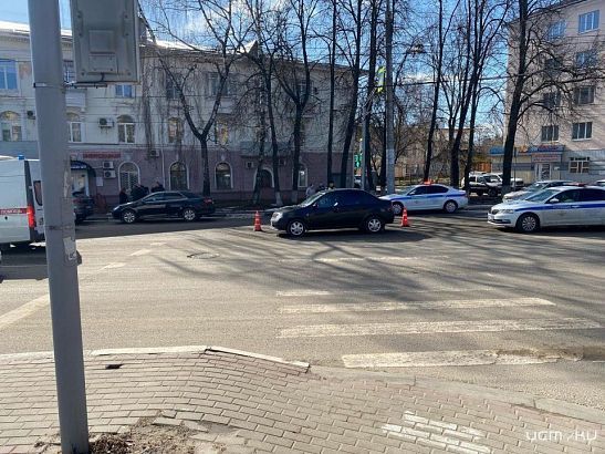 В Орле на ул. Московской автомобиль сбил пешехода
